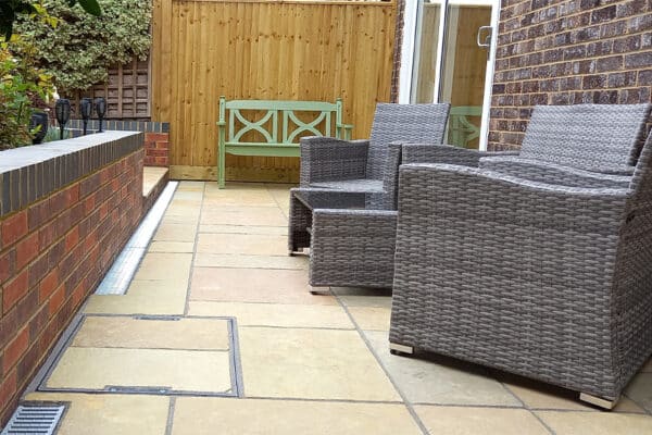 Mira Beige Limestone Paving - Image 2
