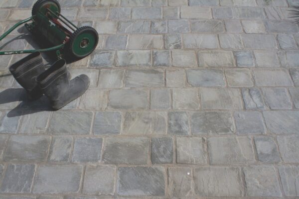 Grey Pave Setts