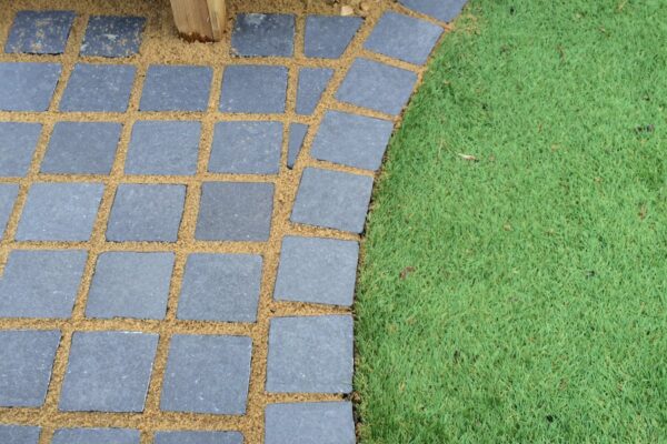 Panther Black Hand Cut Setts