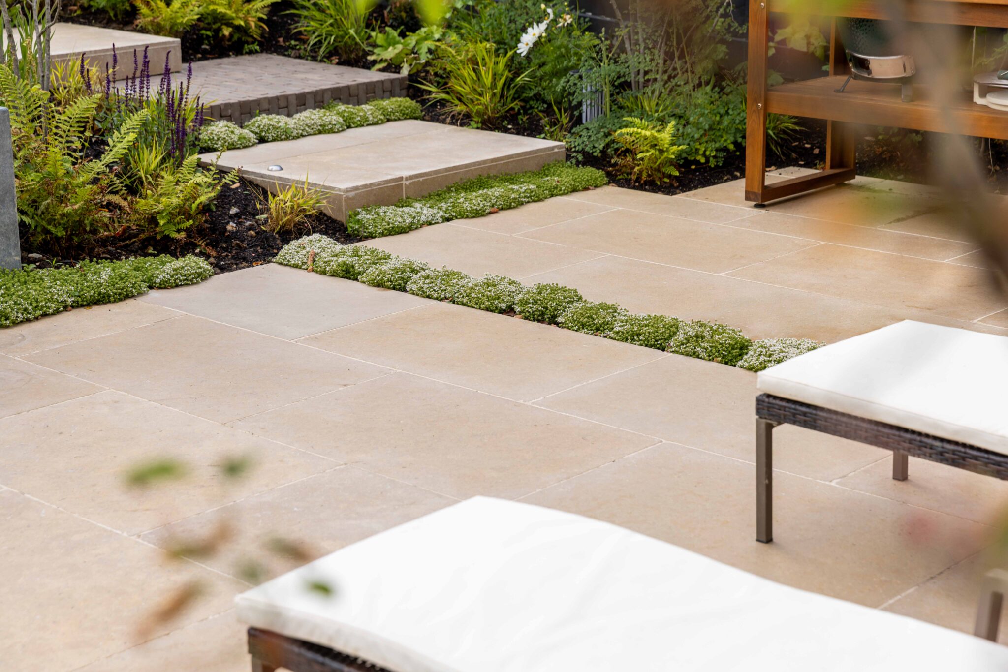 Dune Pearl Antique Limestone Paving - Image 6