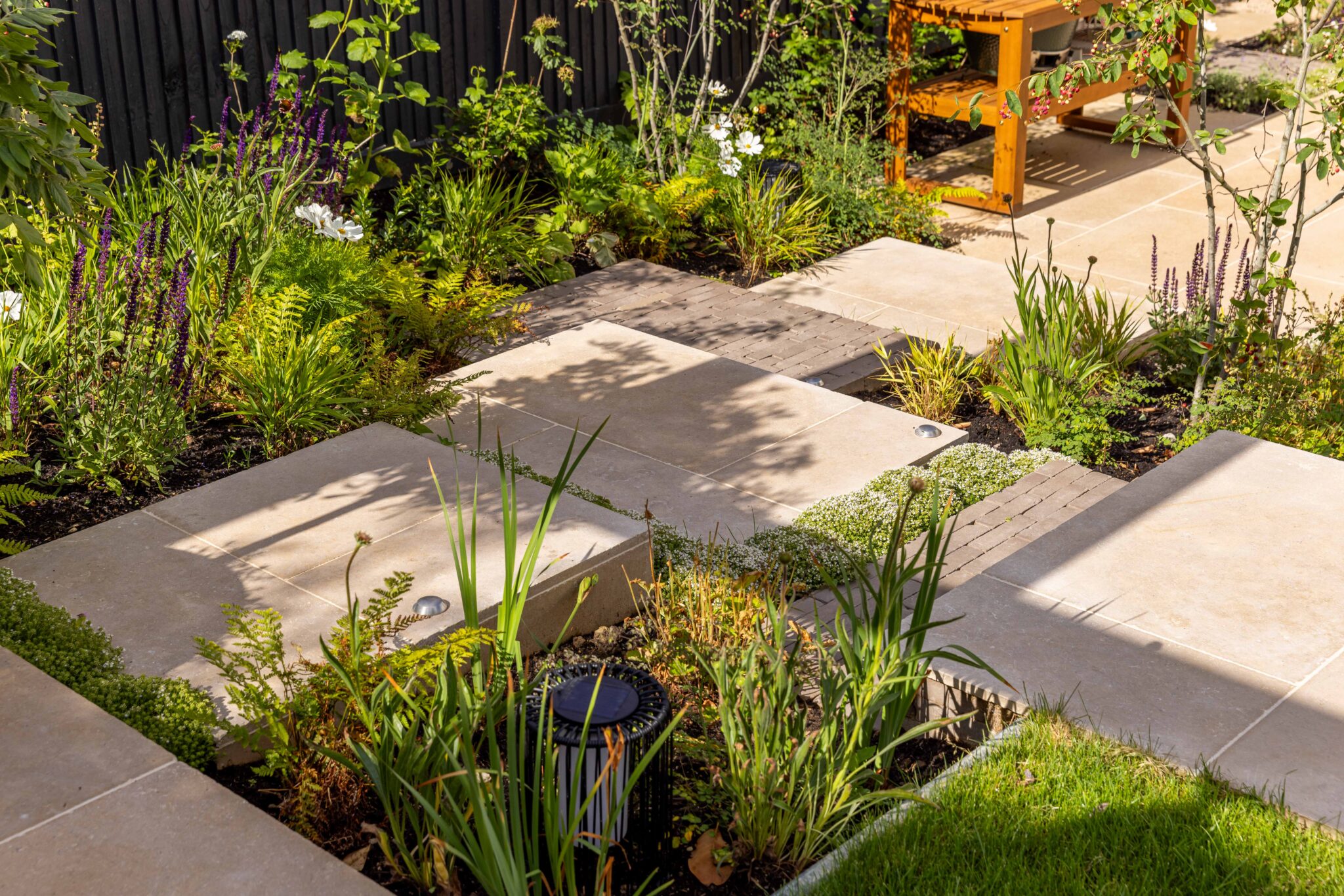 Dune Pearl Antique Limestone Paving - Image 8